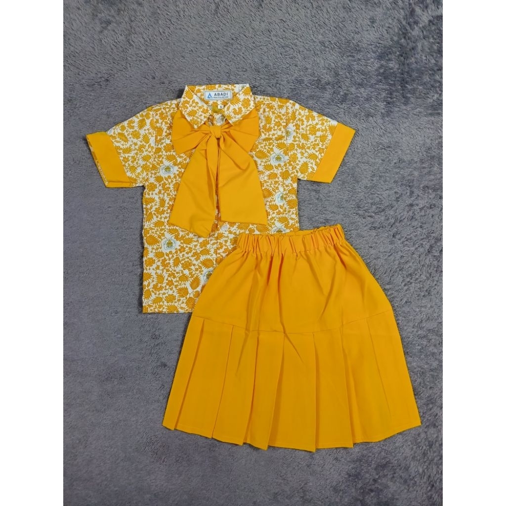 SETELAN SERAGAM BATIK PAUD KUNING LENGAN PENDEK ANAK PEREMPUAN