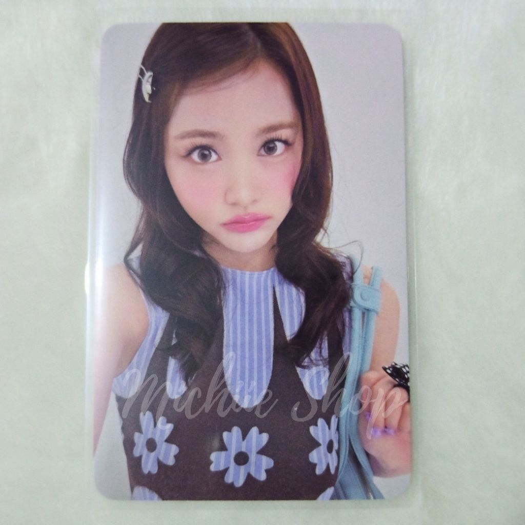 Photocard Hearts2Hearts Carmen Lucky Draw QQ Music B3 | Photocard Carmen Hearts2Hearts LD QQ B3 Offi