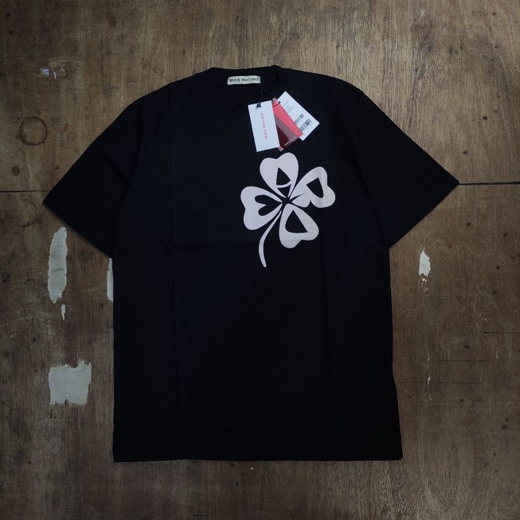 KAOS T SHIR TEES MARDI MERCREDI FLOWER CLOVER MARDI HEATER KREM PRINTED BLACK BESTSELLER