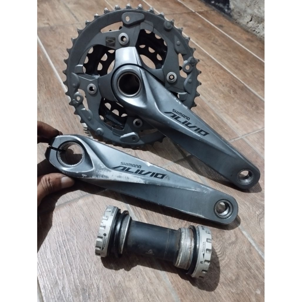 hollowtech alivio triple 40T