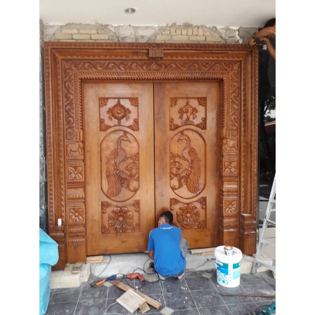 Pintu Kayu Ukir