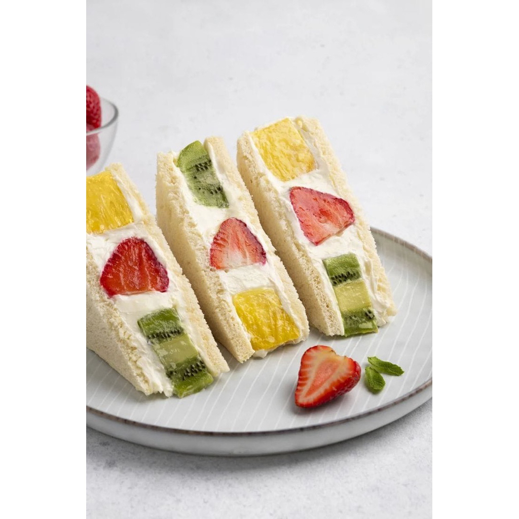 Oishina (Fruit Sando)