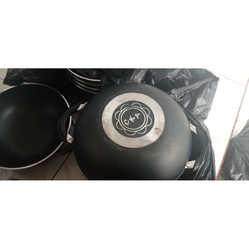 wajan cka bekas baret" rijek , anti lengket 30cm