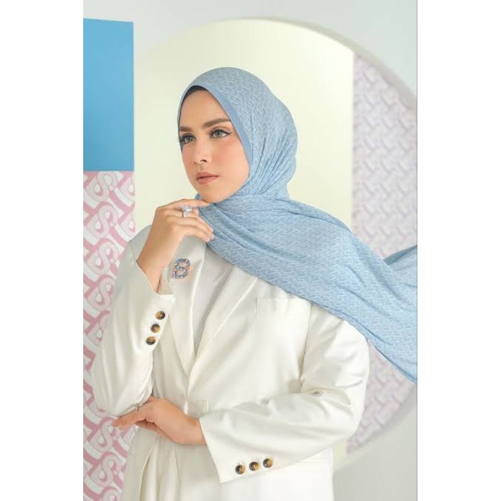 Buttonscarves Tapis Pleated Shawl