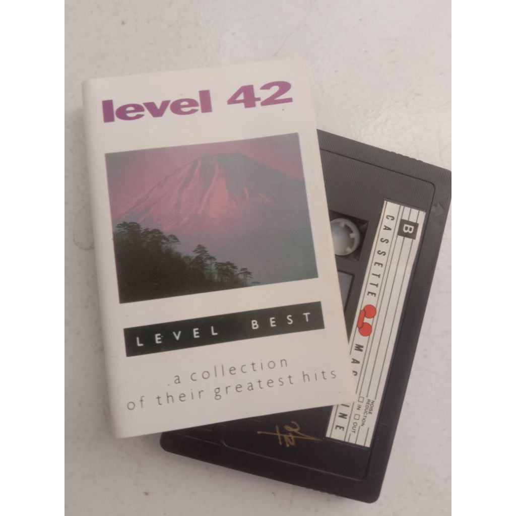 Kaset Pita Level 42