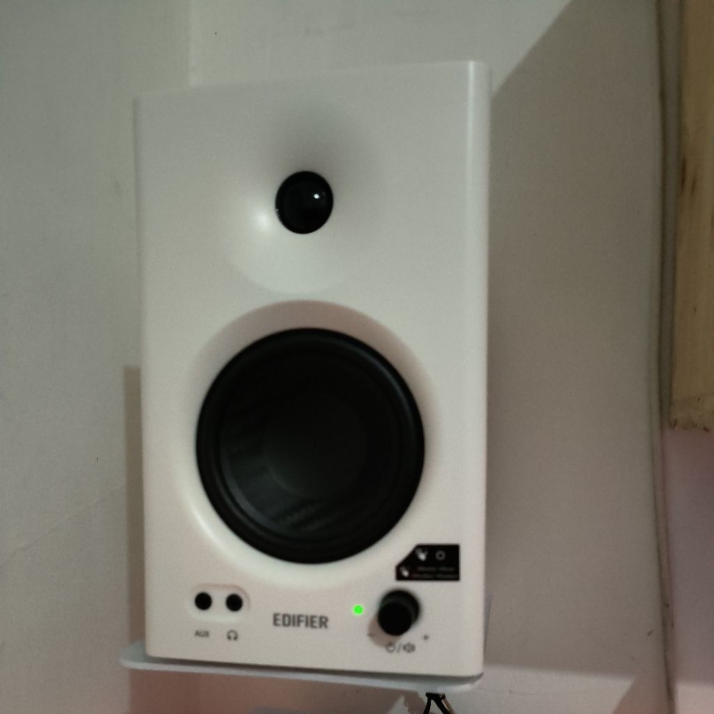 speaker edifier mr4