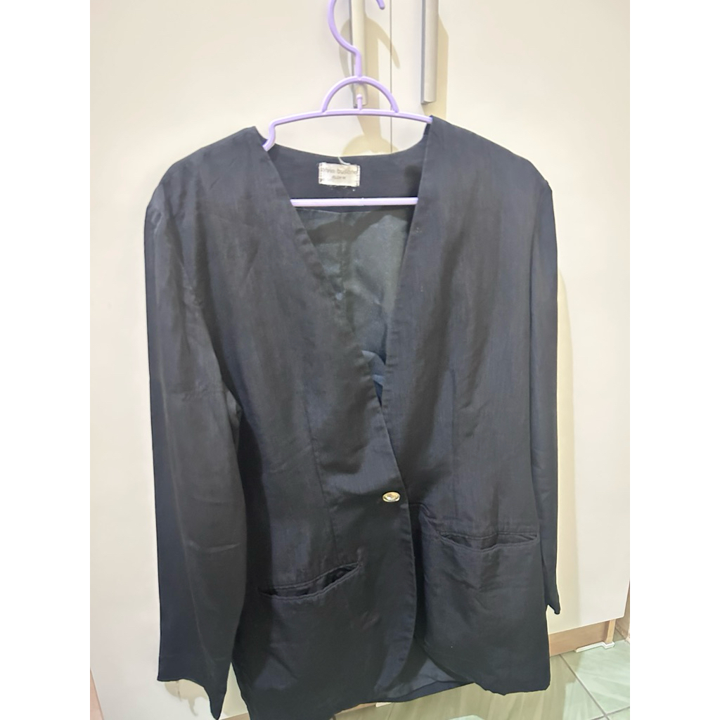 Blazer Wanita Formal Kancing Dua Hitam Lengan Panjang