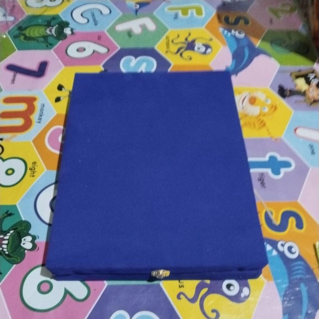 BOX KOTAK PLAKAT UK. 30X40,AKRILIK,KAIN BLUDRU,KOTAK PERHIASAN,SOUVENIR,KOTAK MAHAR, PLAKAT MURAH, P