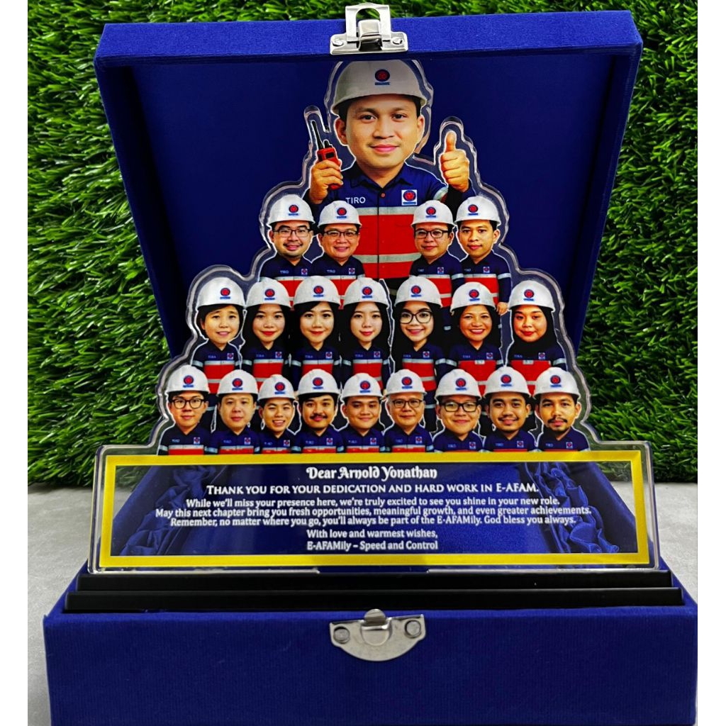 plakat karikatur, karikatur wajah, akrilik 30x25 cm