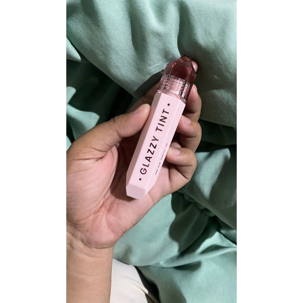 Preloved Reveline Glazzy Tint Liptint
