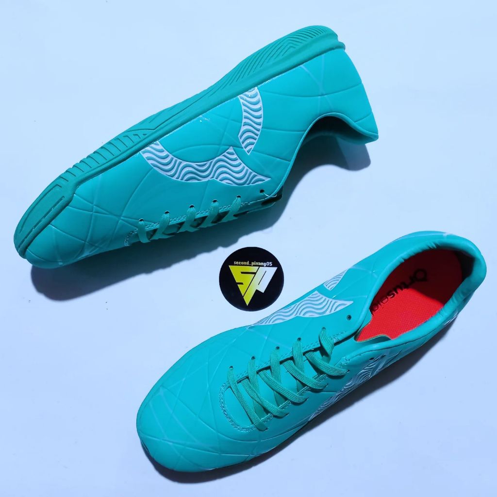 ORTUSEIGHT ZENITH IN AQUA/WHITE