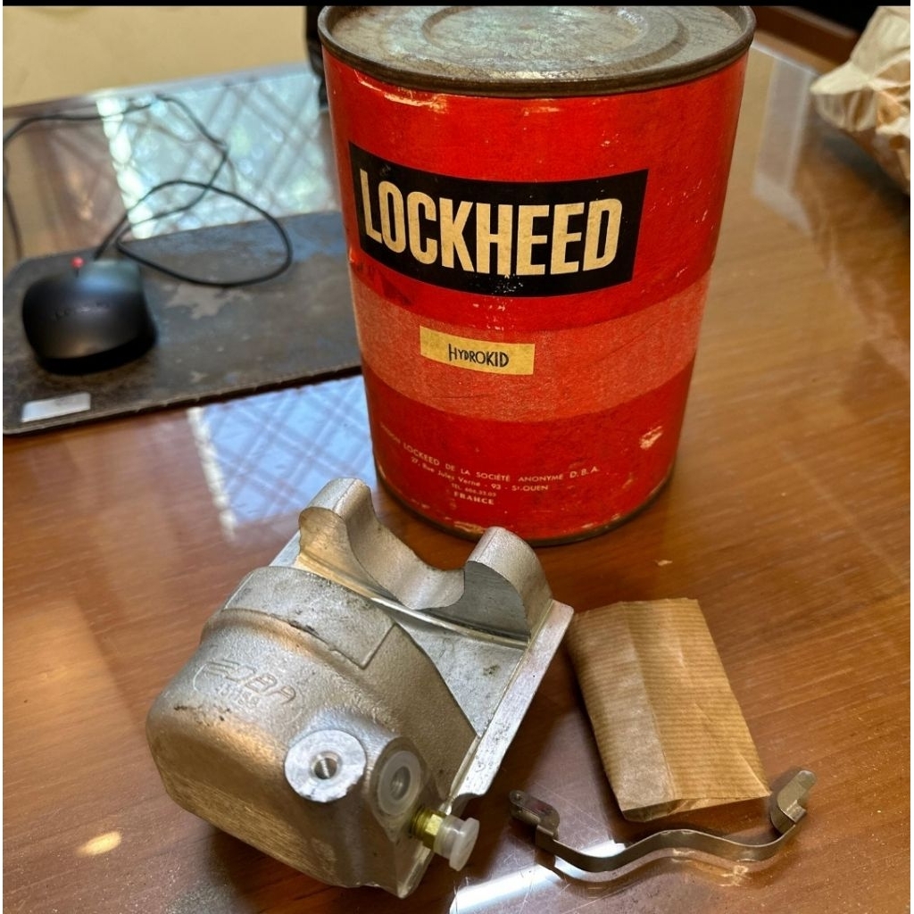 Fiat 4196644 depan kiri brake caliper Fiat 124,124 spider,125,850,850 spider