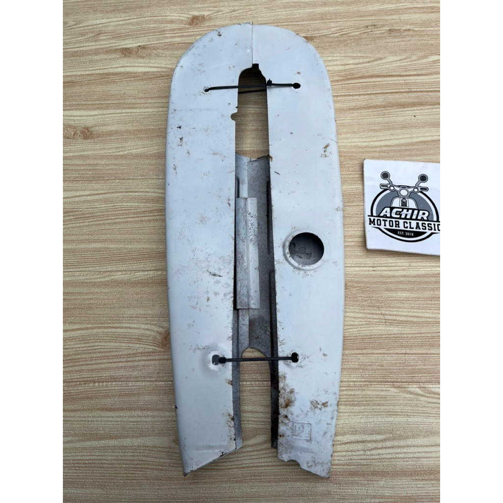 tutup rantai Ketengkas shock pendek honda c50 c70 c700 c800 Supercup original