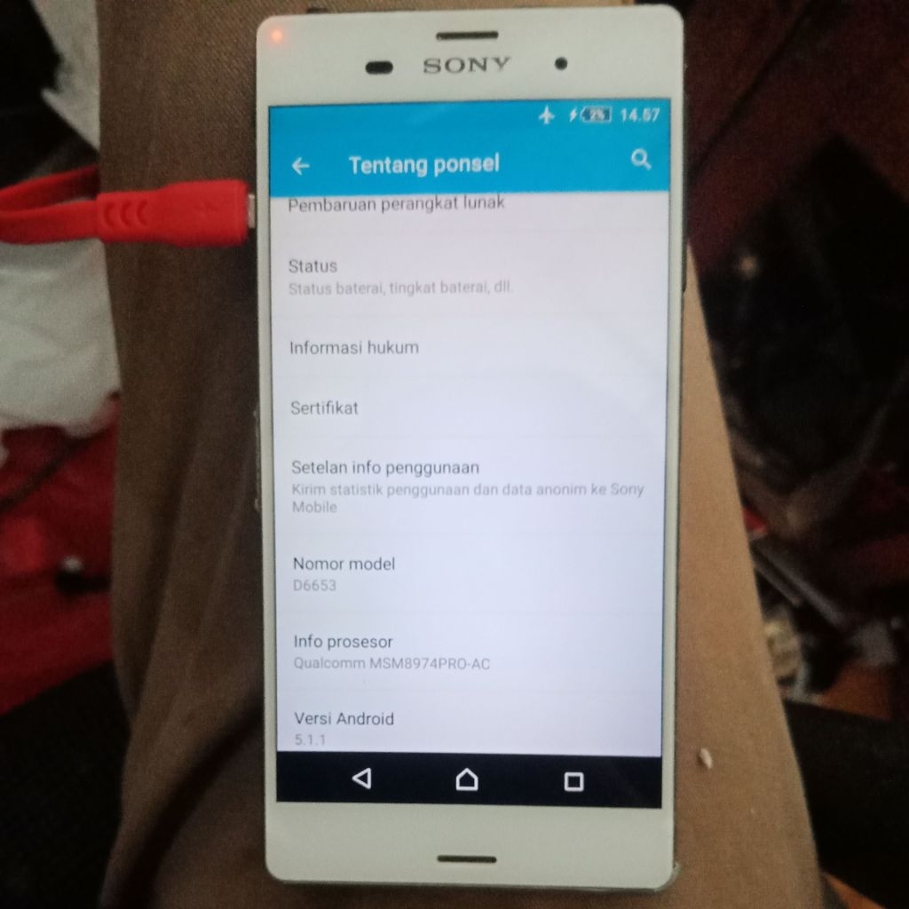 LCD Sony Xperia Z3 copotan original D6603, D6653, D6616, D6643, SO-01G, SOL26, D6646