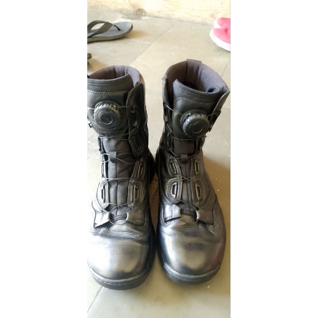 sepatu pdl cartenz brigade