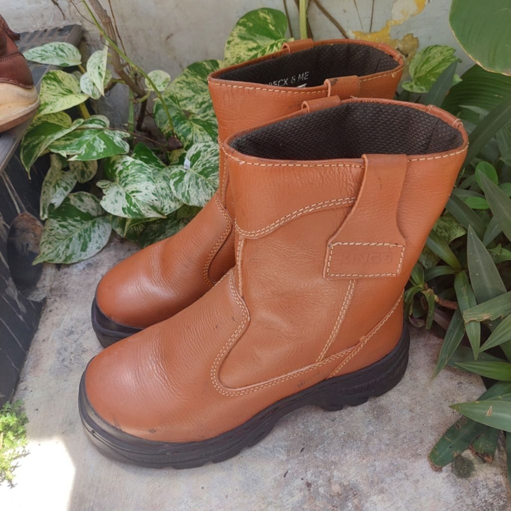 sepatu safety boots second kings size 41(26cm)