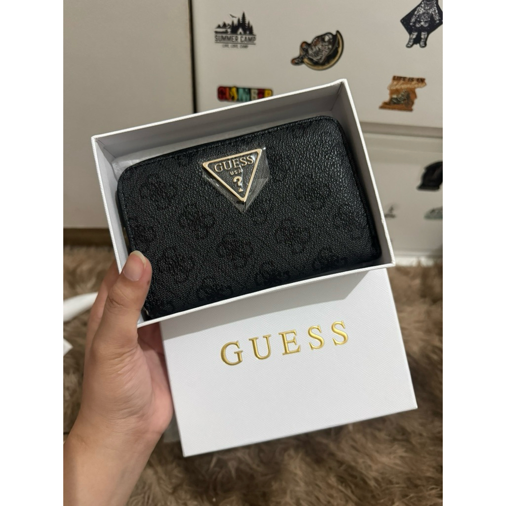 LINK DOMPET SALE GUESS UP TO 50%