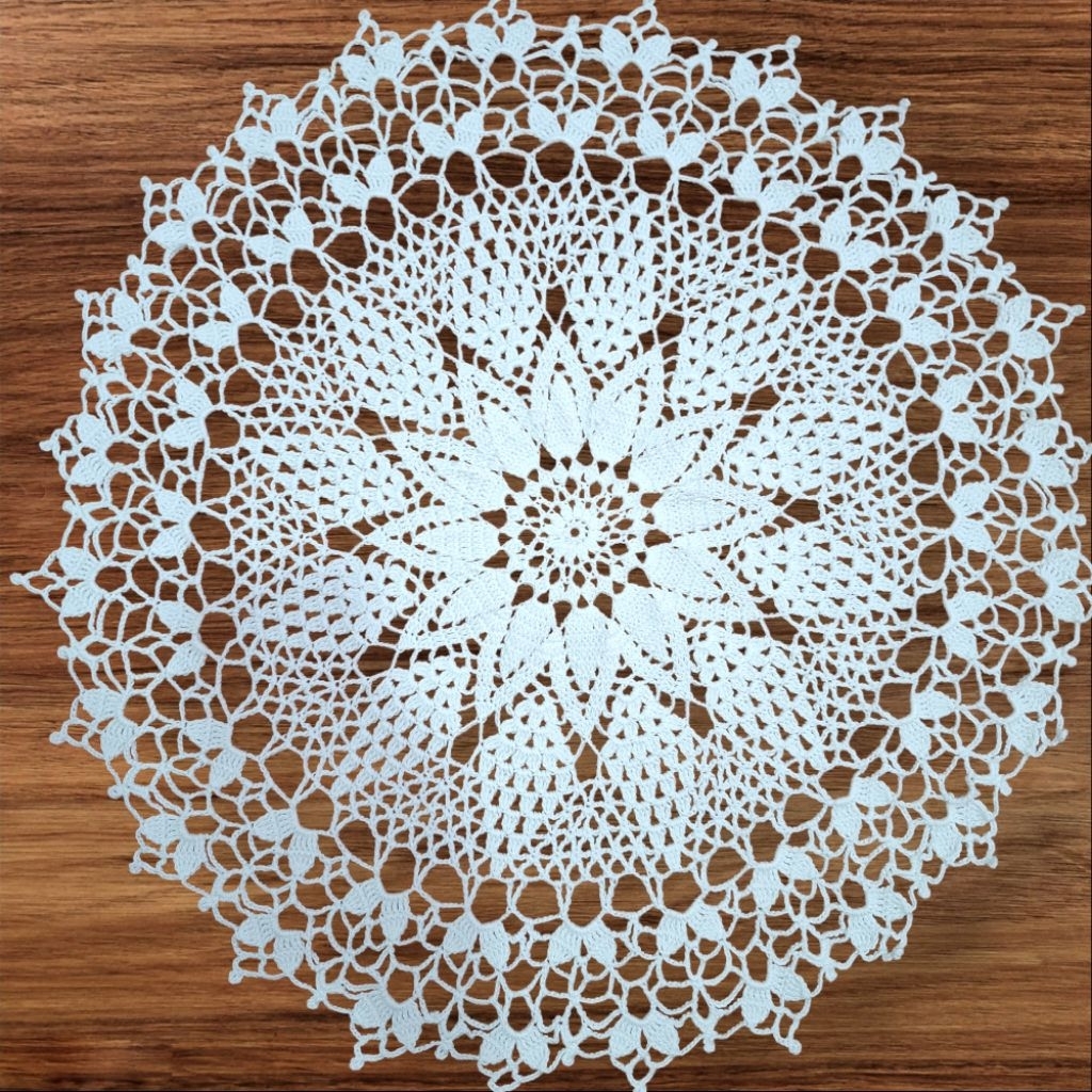 Taplak meja rajut, taplak meja bulat, taplak meja handmade, rajutan tangan, taplak meja klasik canti