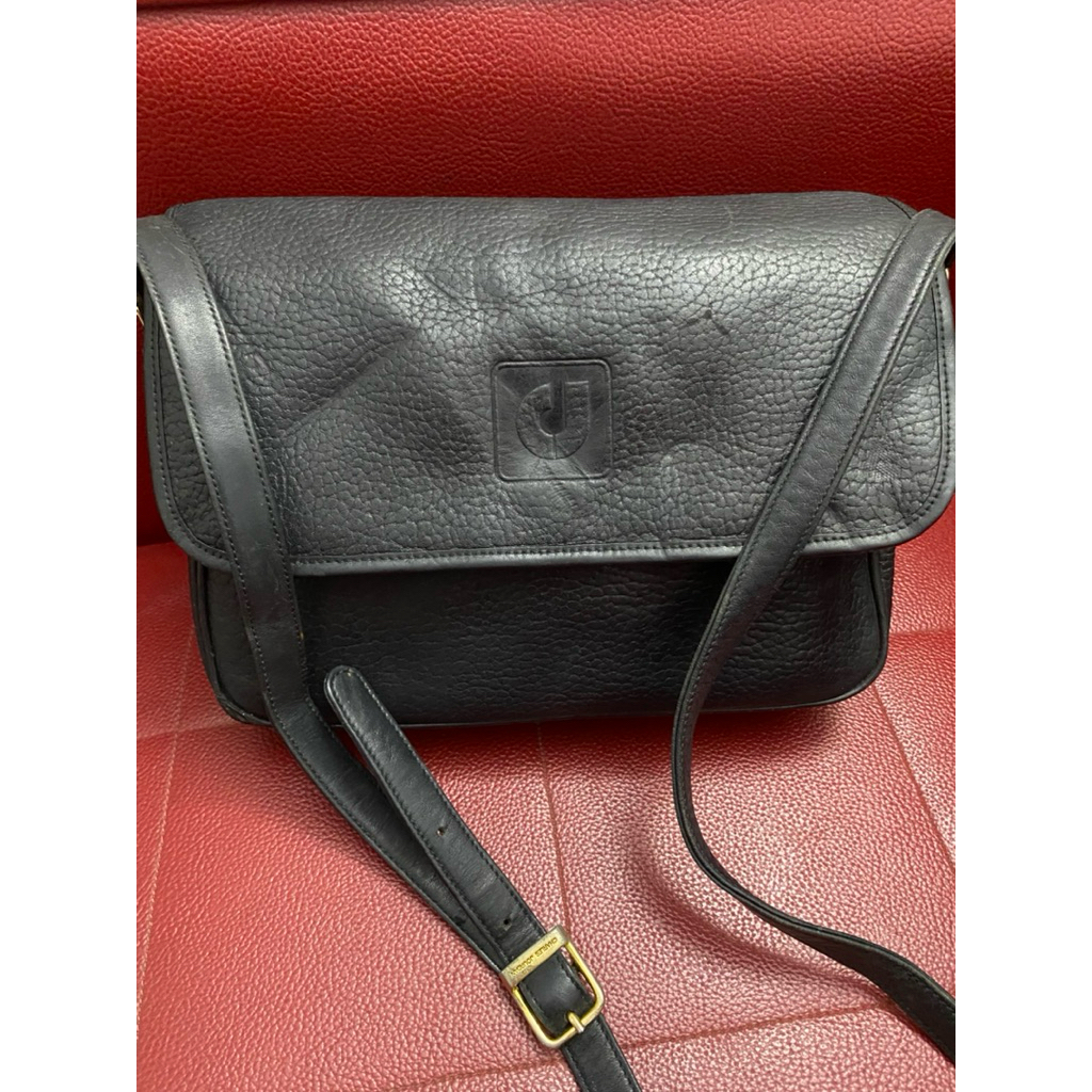 sling bag preloved Charles Jordan