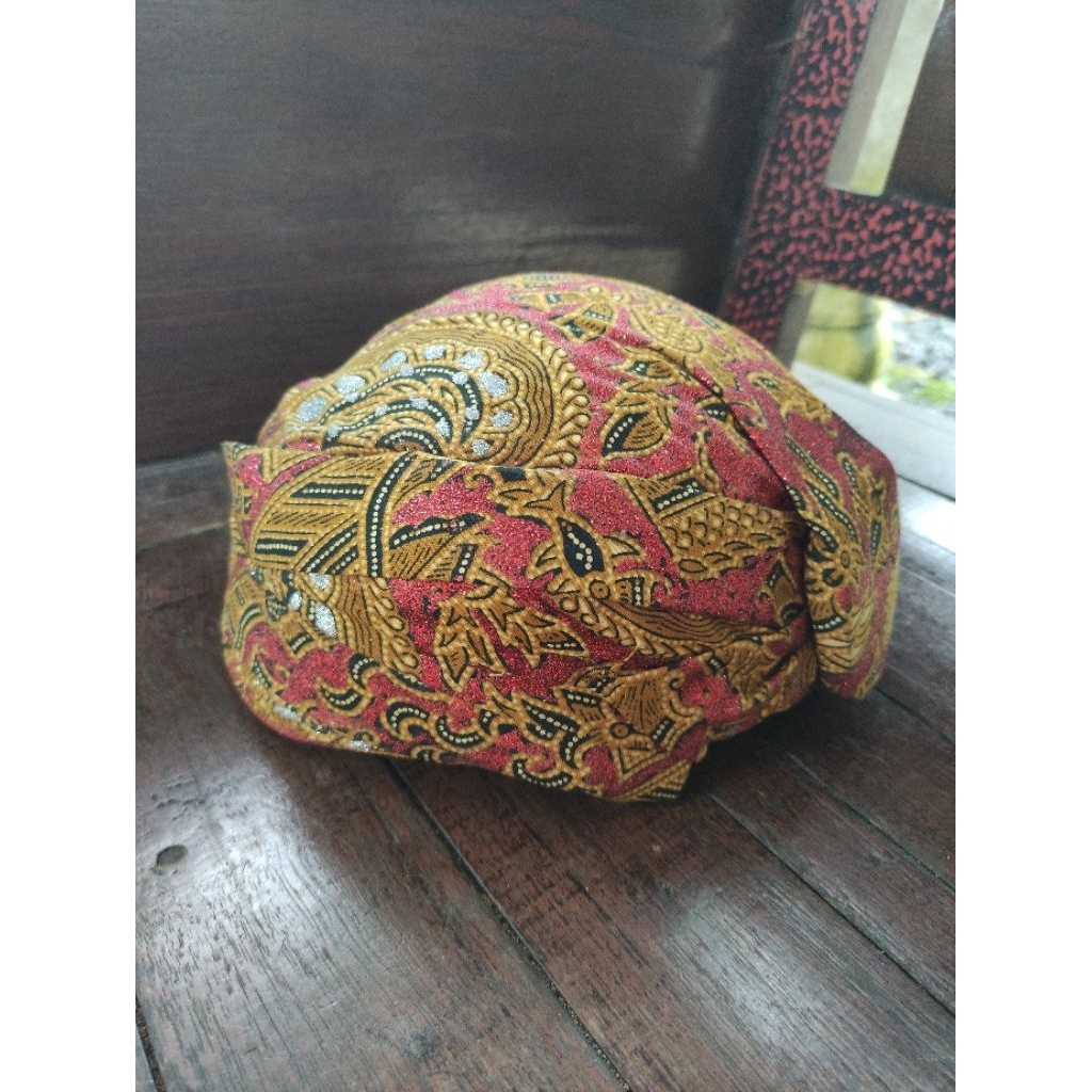 Blangkon prada jogja