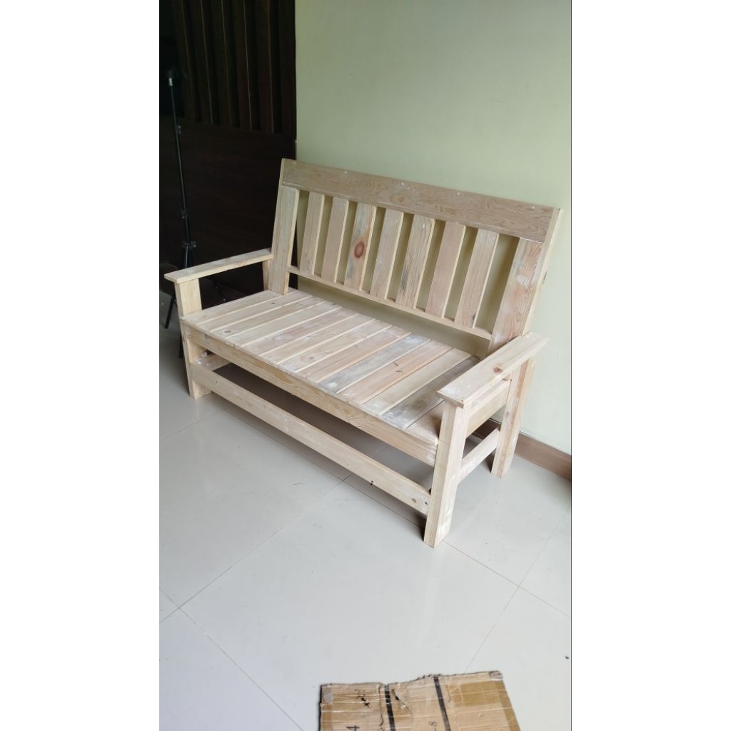 kursi kayu, kursi teras depan rumah