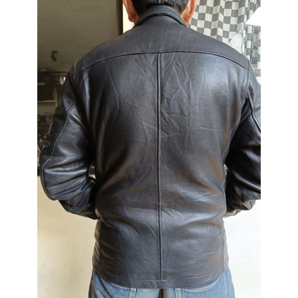 Jaket Kulit Viva studio