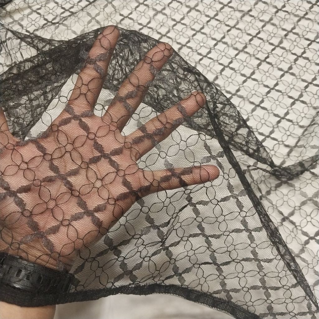 Kain/Bahan/BRUKAT TILE/Antik/Brukat kebaya