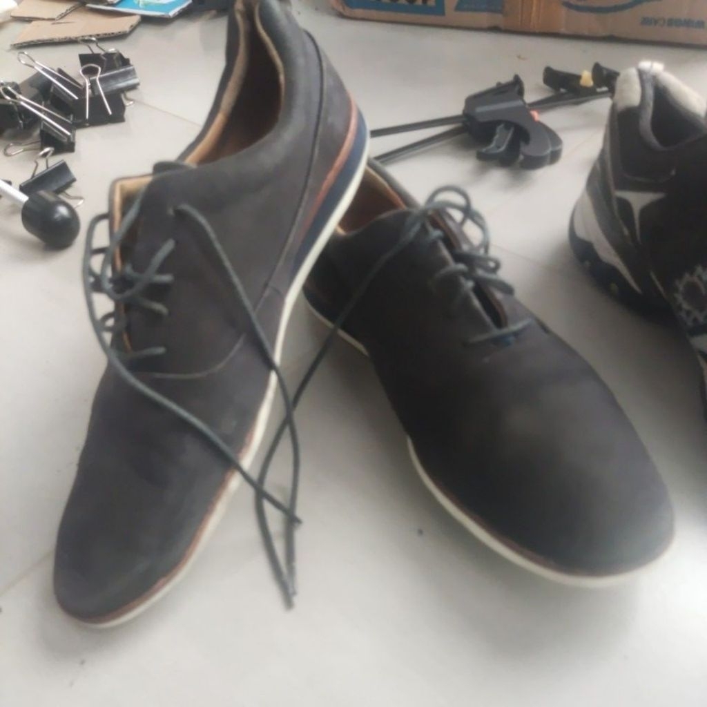 sepatu Hugo boss bekas zise 41 insole 26