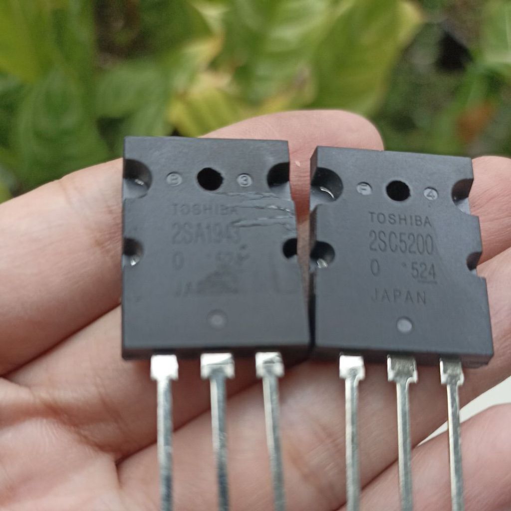 Transistor TR THOSIBA  2SA1943/2SC5200 ORIGINAL