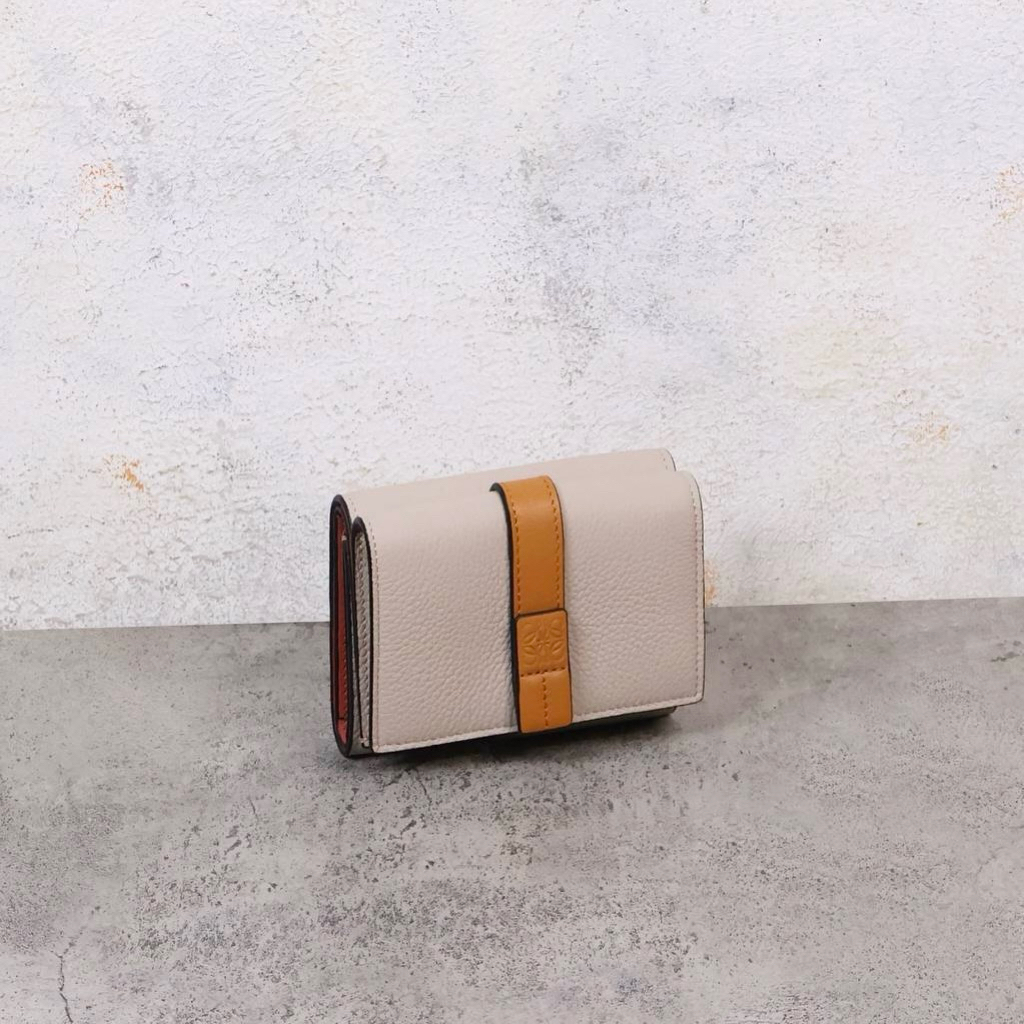 BRAND NEW LOEWE Trifold Tri-Fold Wallet in Soft Grained Calfskin