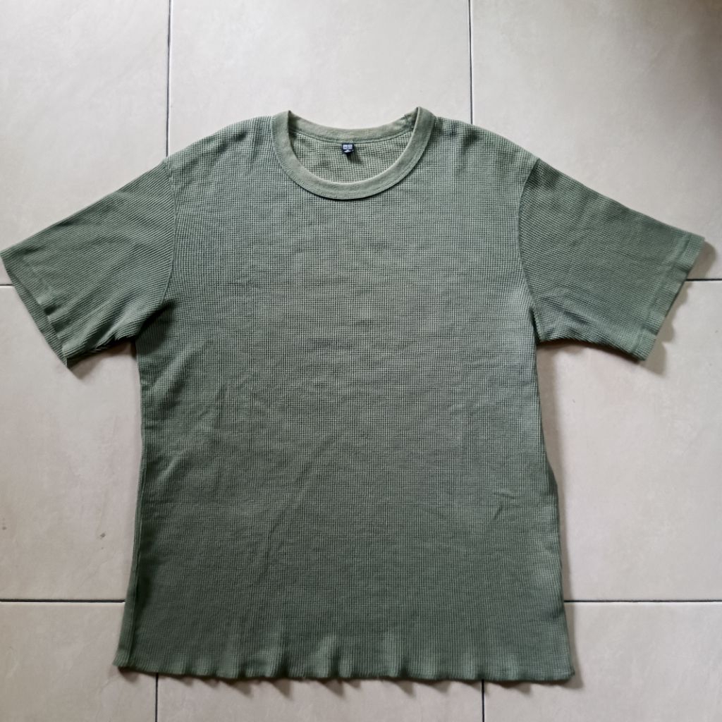 uniqlo waffle knit sage green
