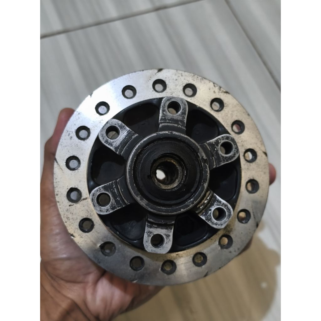 Tromol depan Tiger Lama baut 6 Ori