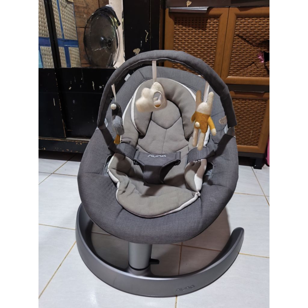 Ayunan bayi bouncer baby swing Nuna Leaf Grow 2019 bisa Recline kondisi preloved like new sudah laun