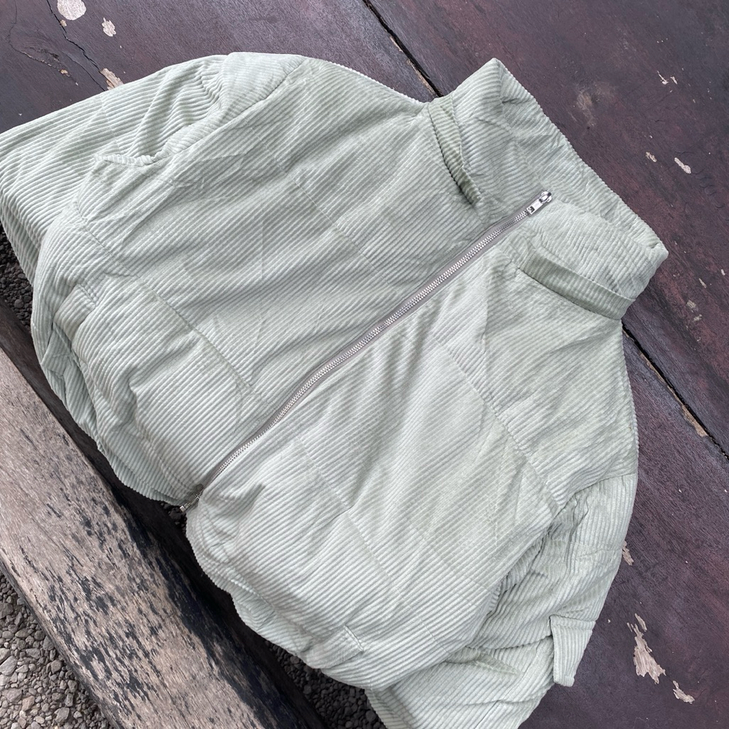 corduroy puffer jacket sage green // TNF // arcteryx