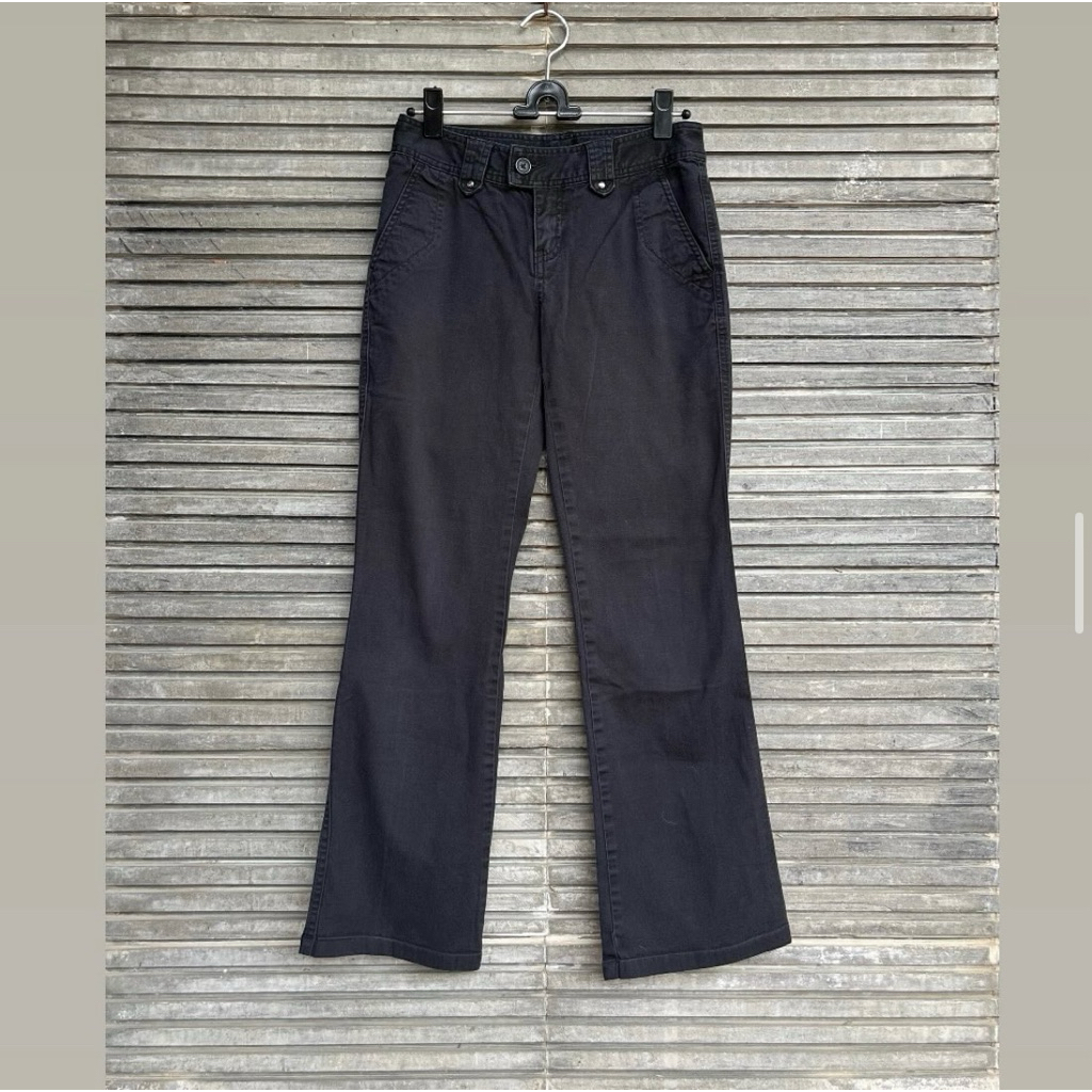 YT - Celana Panjang Hitam Giordano