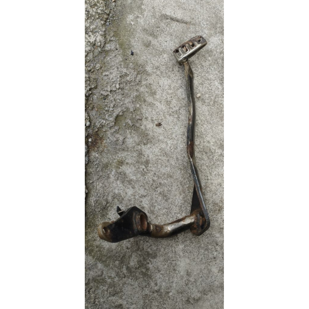 Pedal Rem Pedal Rem Pijakan Rem Belakang Suzuki Crystal Cristal Tune Original