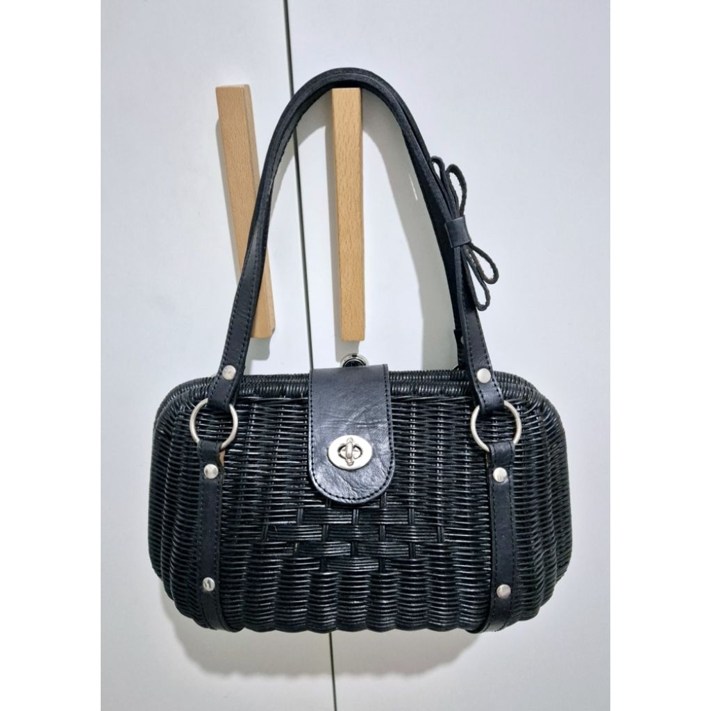 Tas anyam rotan bali