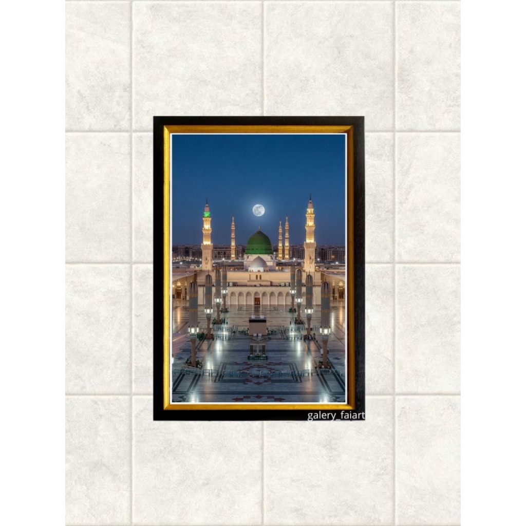 Hiasan dinding cetak gambar plus bingkai kayu masjid nabawi ukuran 35*52