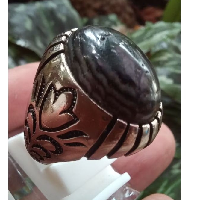 Batu Jipen Puser Bumi