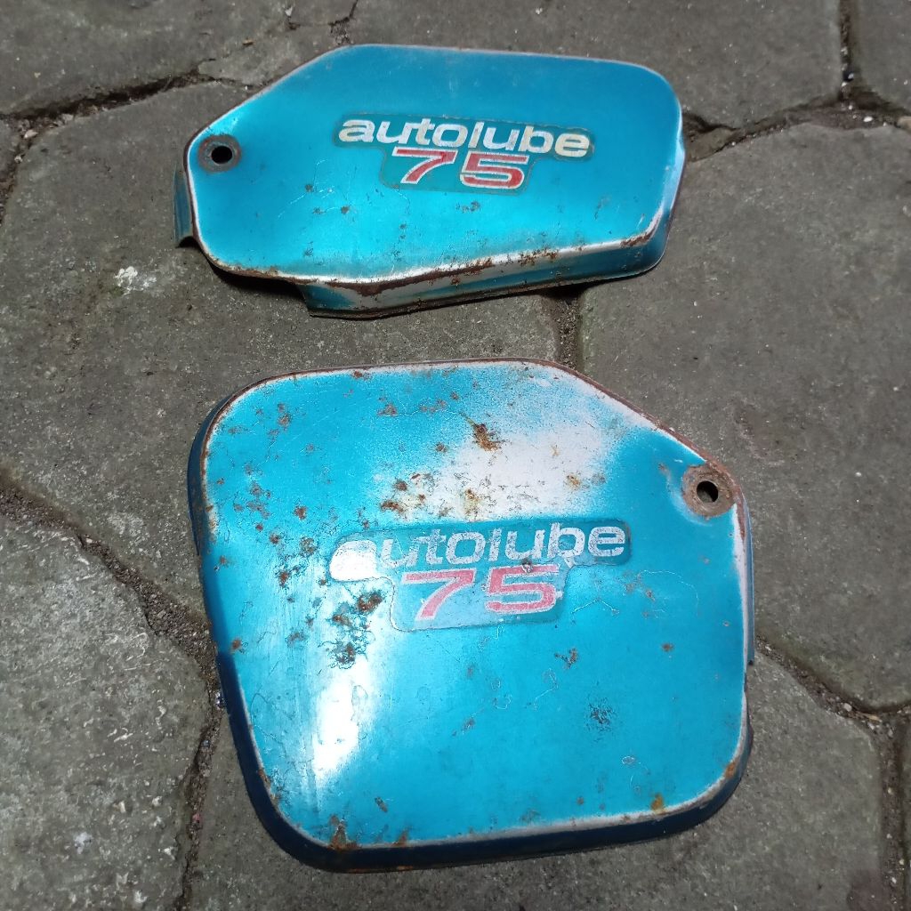 Cover tutup bok aki accu Yamaha V75 biru ori copotan tepong bok aki V75 ori tutup aki V75 ori copota