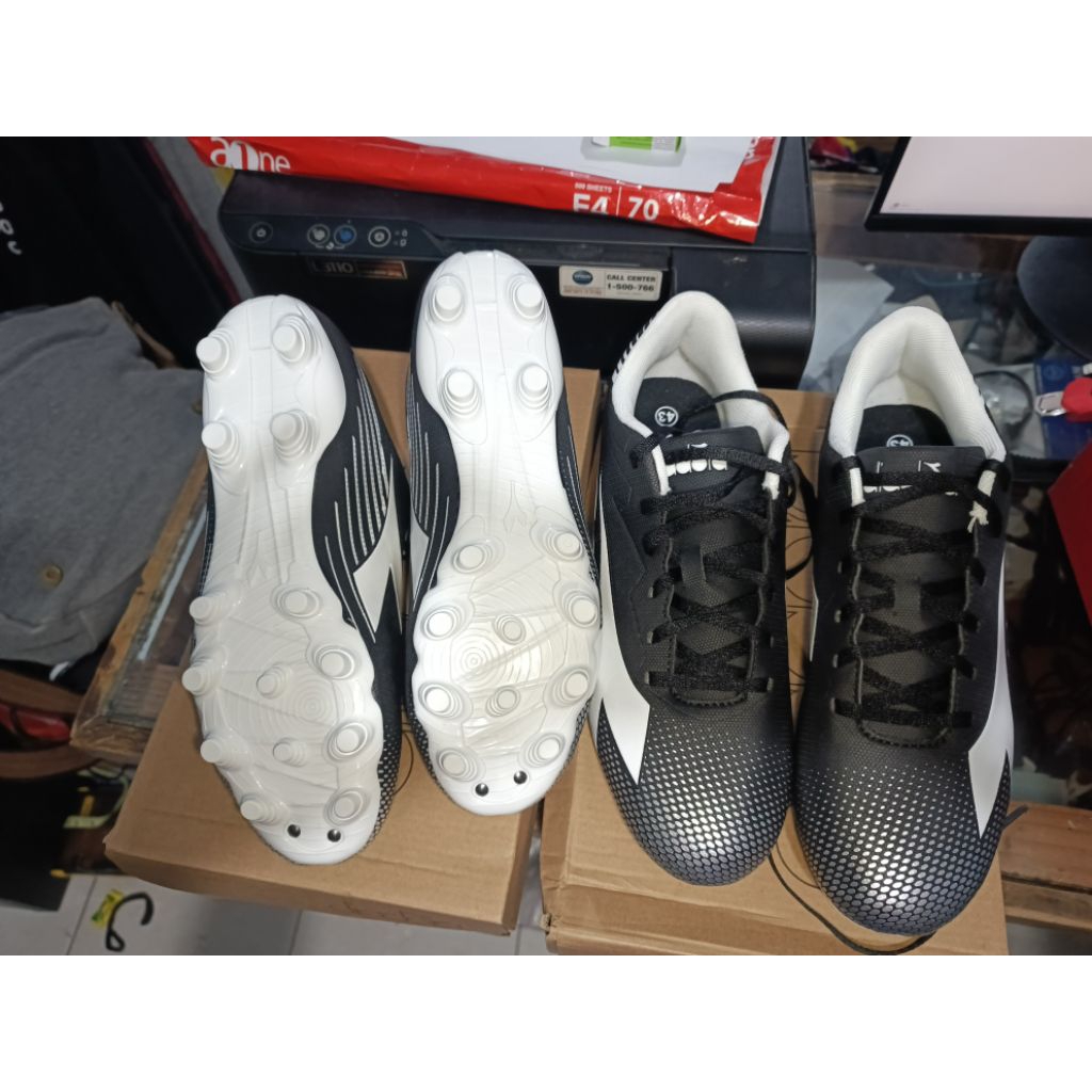 sepatu bola diadora pichichi 8