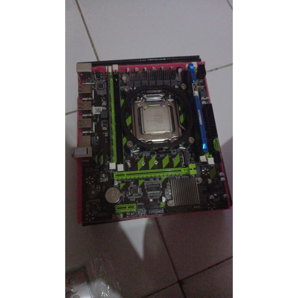 Paketan Motherboard X79