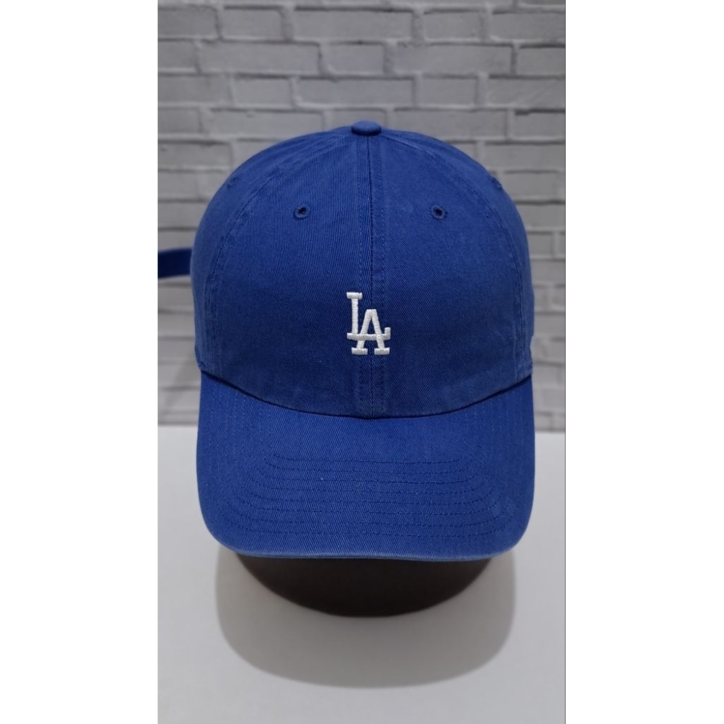 Simple caps LA 47Brand