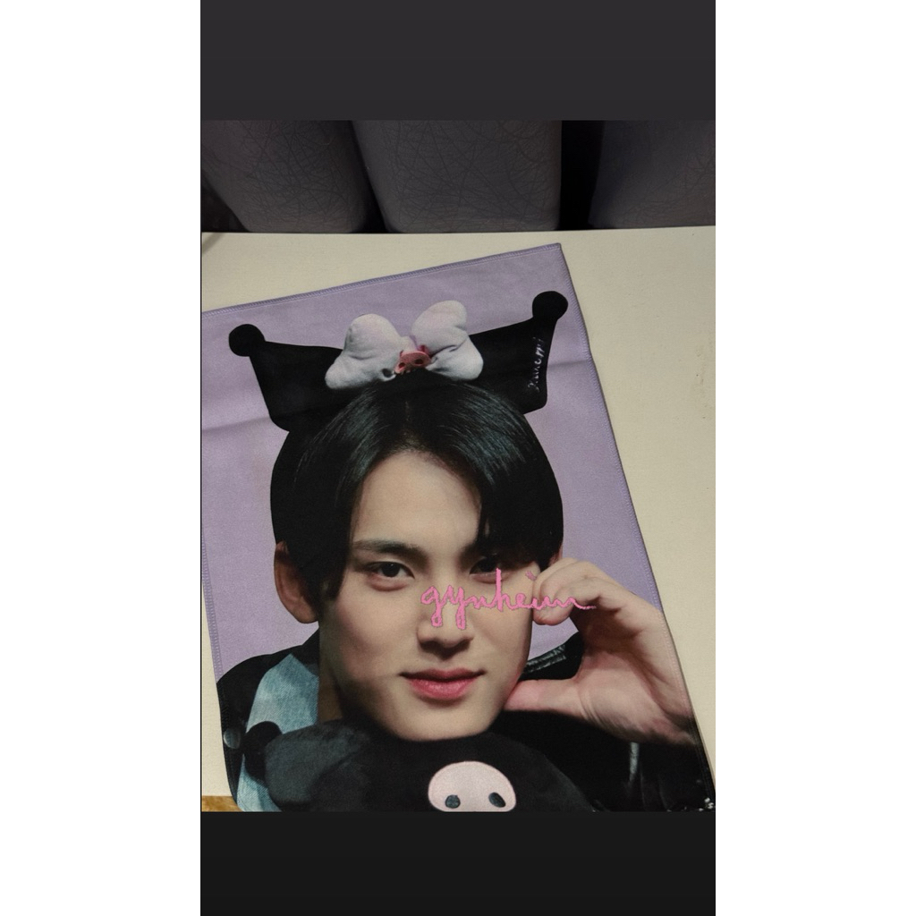 mingyu seventeen cheering kit slogan kuromi (kuroming) by @heymingyu (cindynoona)