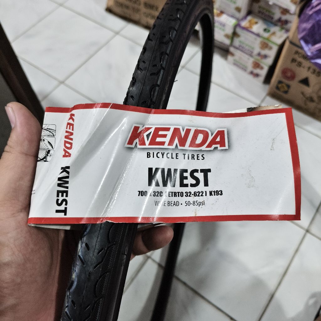Ban Luar Kenda Kwest 700x32c
