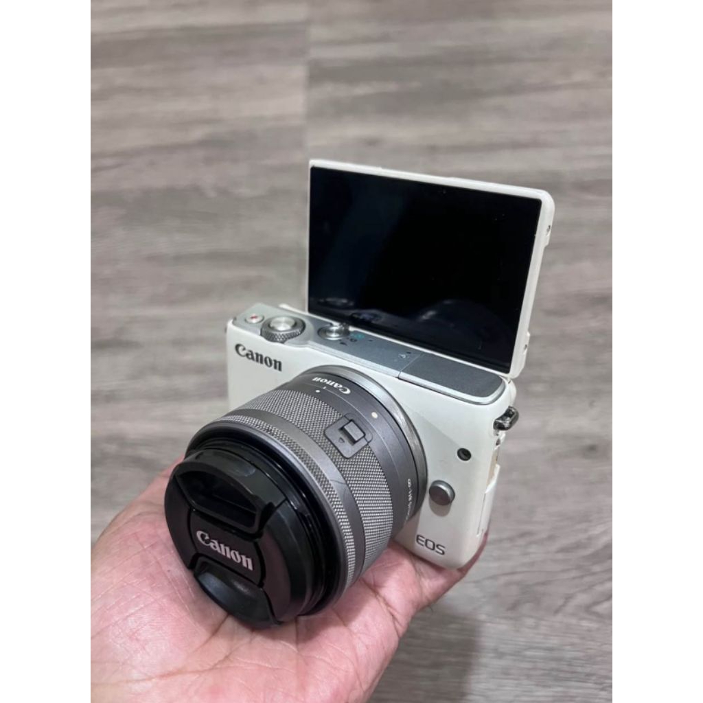 Canon eos m10