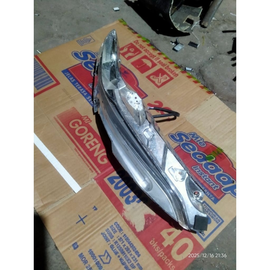 mika alis kanan pcx 150