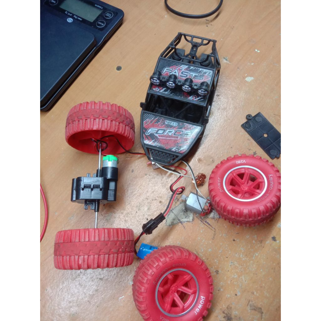 part rc qd  2wd  2,7mhz