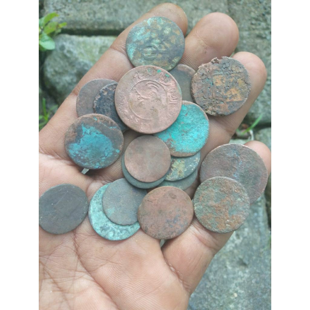 KoiniKuno Punya CeriTa macam macam Aneke uang bersejarah beraneka ragam bahan koin kuno