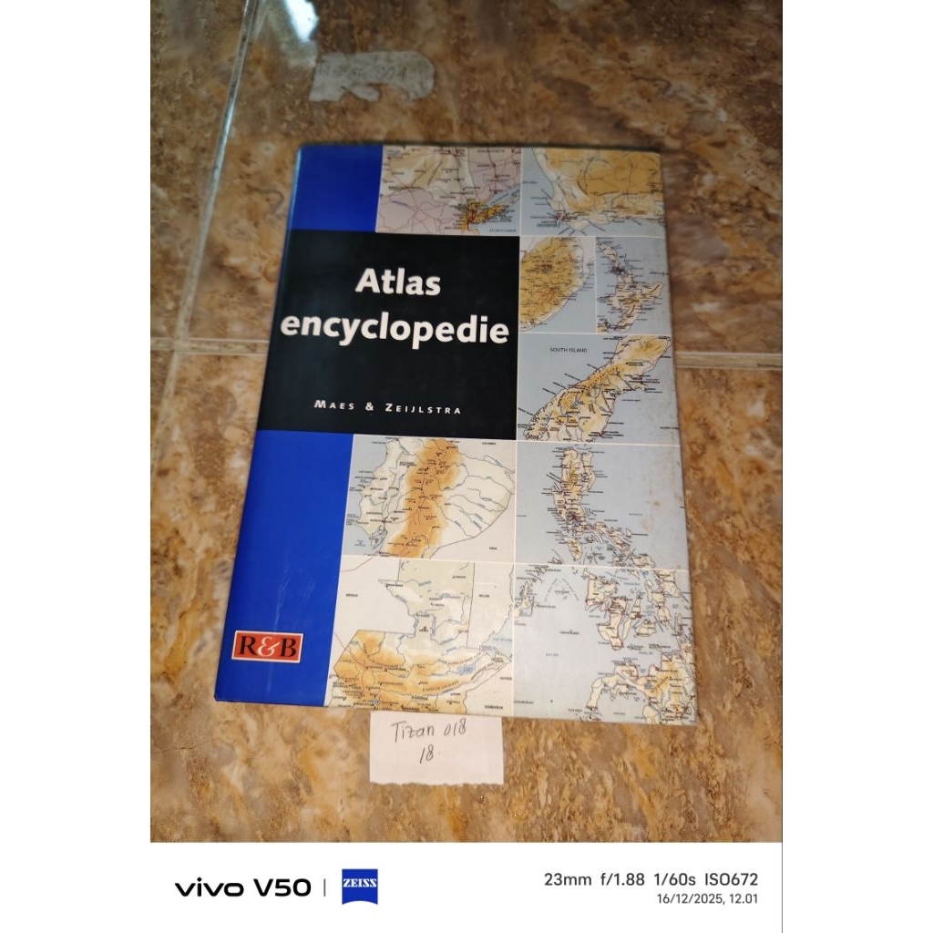 Buku Atlas encyclopedie by Maes